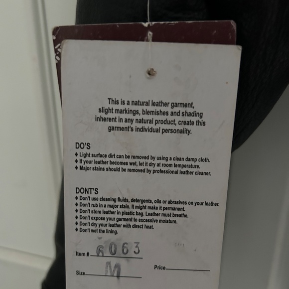 Leather riding jacket - Picture 5 of 5